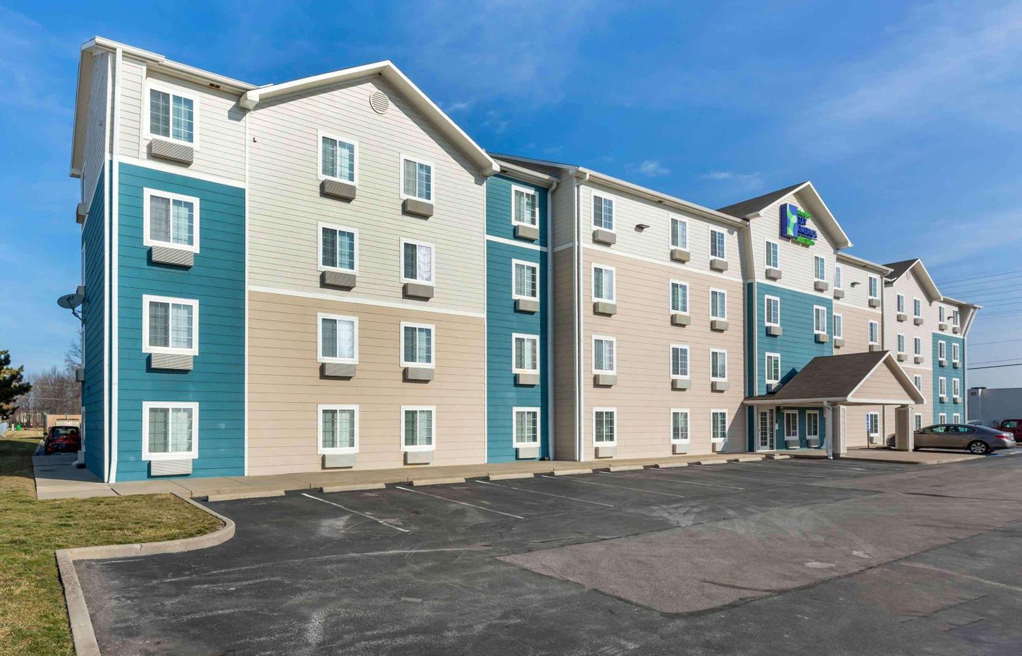 Extended Stay America Select Suites - Cleveland - Avon Exterior photo